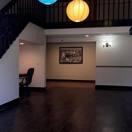 谢南多厄速8酒店 Shenandoah 外观 照片